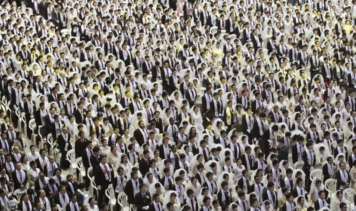 Pietų Korėjoje ceremonijoje sutuokta beveik keturi tūkstančiai porų