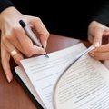 Siūloma įteisinti nuotolinius notarų sandorius