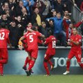 Anglijos čempionate „Liverpool“ šventė sunkią pergalę Svonsyje