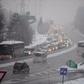 Франция: в Альпах 15 000 автомобилей попали в снежную ловушку