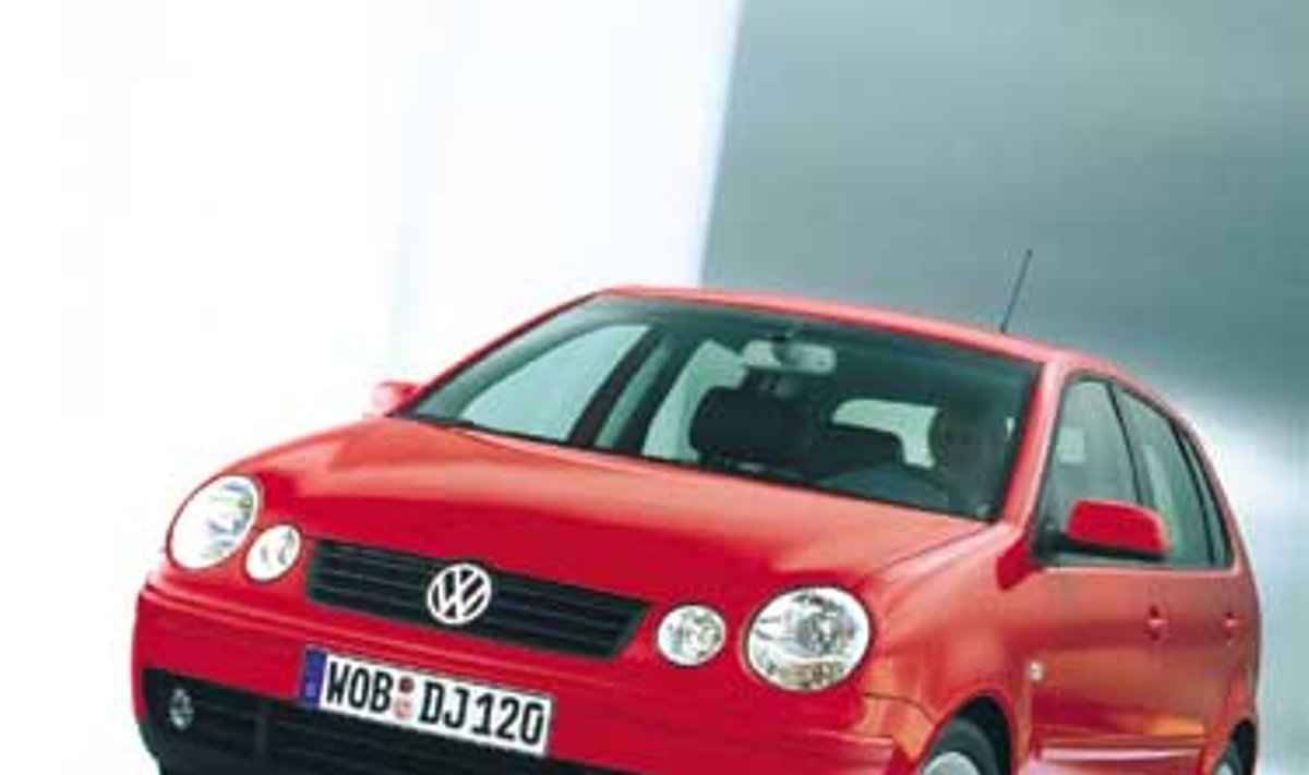 Visiškai naujas šio Vokietijos automobilių gamybos koncerno atstovas, kurio premjera prieš mėnesį įvyko Frankfurte. Į naująjį “Volkwagenn Polo” montuojami net septyni skirtingi varikliai, išvystantys nuo 55 iki 100 AG. Iš jų – du visiškai nauji. Tai trijų cilindrų 1,2 l 65 AG benzininis ir trijų cilindrų 1,2 l 75 AG turbodyzelis. Kaina – nuo 35000 Lt. Automobilį pristato oficialus “Volkswagen” atstovas Lietuvoje – bendrovė “Eva”.(tel.30-46-80).