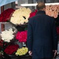 Etiketo specialistai pataria, kaip kovo 8-osios proga sveikinti moteris ir kokias gėles geriausia dovanoti