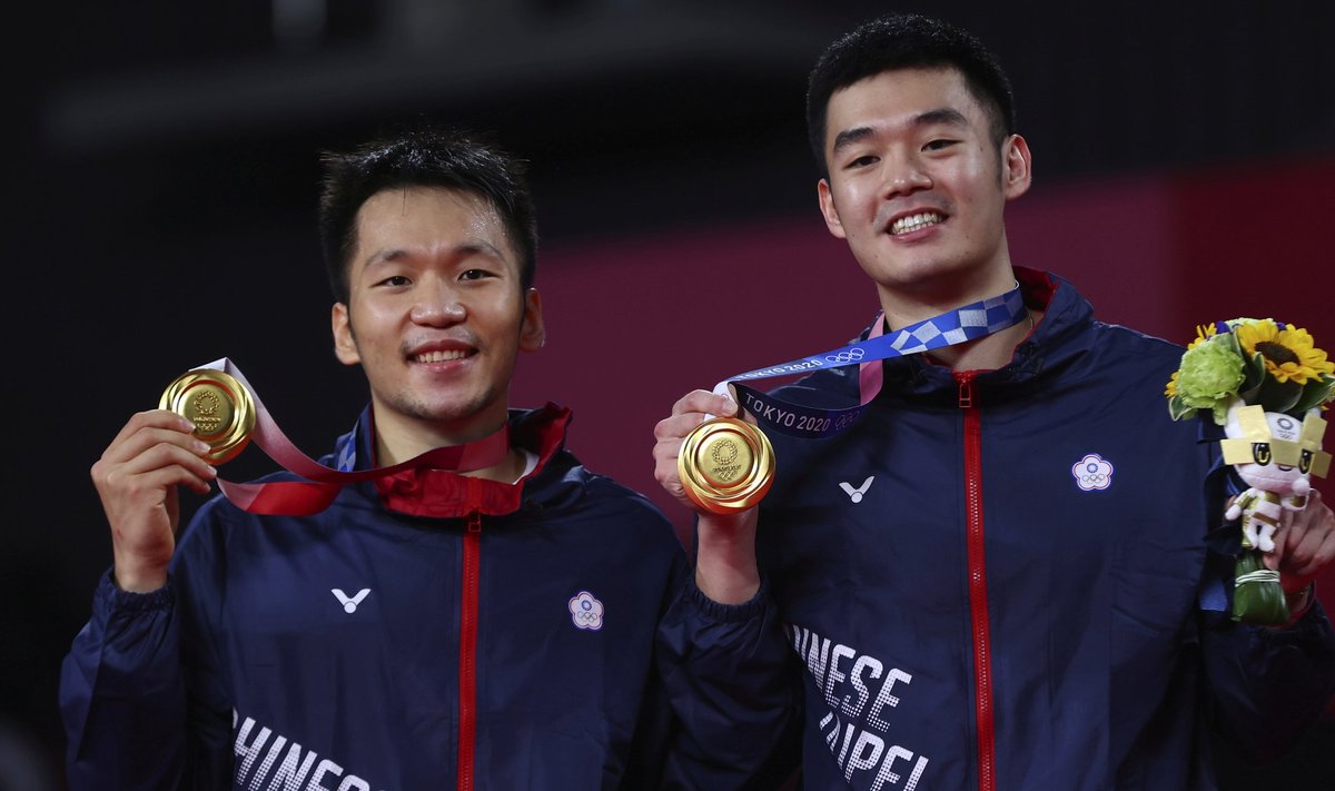 Badmintono dvejetų turnyro olimpiniai čempionai Lee Yang, Wang Chi-Lin