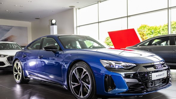 Lietuvoje pristatytas naujas „Audi e-tron GT“ elektromobilis