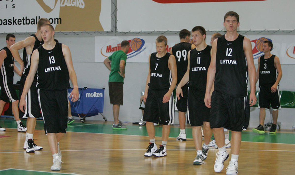 2011 metų Lietuvos vaikinų jaunių (iki 18 metų) rinktinė