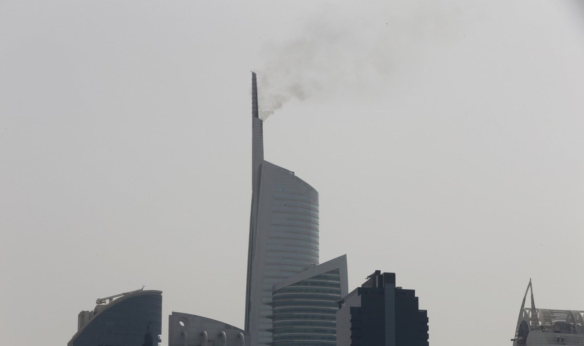 Dega dangoraižis Dubajuje