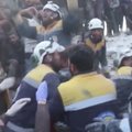 Išgelbėta Idlibe po griuvėsiais atsidūrusi šeima