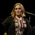 Adele prarado balsą: medikai stabdo jos pasirodymus