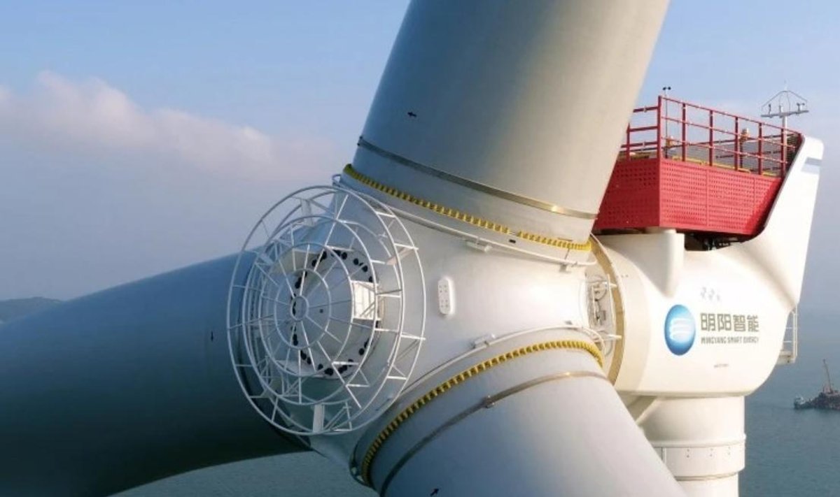Kinijos bendrovė „MingYang Smart Energy“ šiuo metu stato neįtikėtinai didelę vėjo jėgainę.