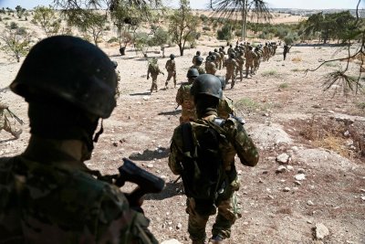 Sirijos sukilėliai rengiasi Idlibo gynybai