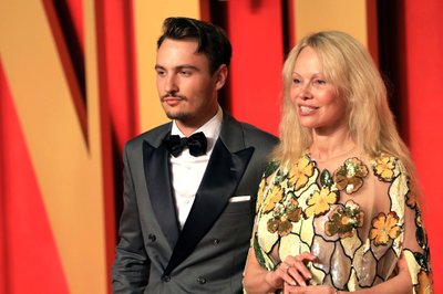 Pamela Anderson su sūnumi Brandonu