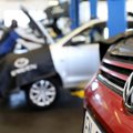 Ekonomistai niūriai stebi automobilių rinką – mato vis daugiau krizę pranašaujančių ženklų