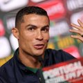 Portugalijos aprangą apsivilkęs Ronaldo – ant dar vieno rekordo slenksčio