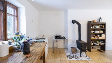 Interjero dizainerė atnaujino seną virtuvę: patarė, kokių klaidų nedaryti ją planuojant