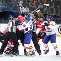 Lietuva nubaudė rumunus ir tęsia kovą dėl pasaulio ledo ritulio čempionato sidabro