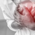 Dažnai krūtinės skausmas nėra baisios ligos pranašas, tačiau kiti simptomai praneša apie širdies smūgį