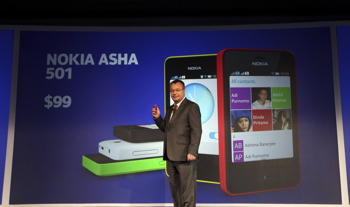 Stephenas Elopas pristato naujus "Nokia Asha" modelius