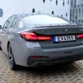 Atnaujinto „BMW 530e xDrive“ testas: priklausomybė nuo elektros