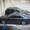 Seimo kanceliarija pardavė pusę aukcionui teiktų automobilių