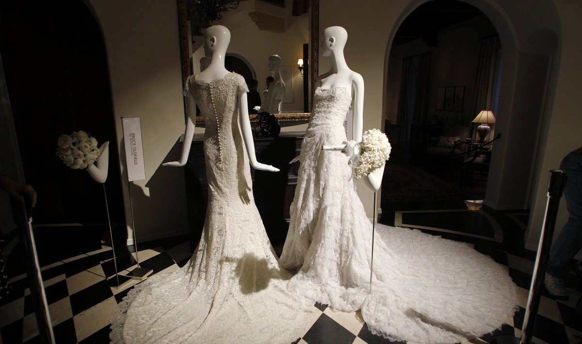 Bruce'o Oldfieldo sukurtos vestuvinės suknelės