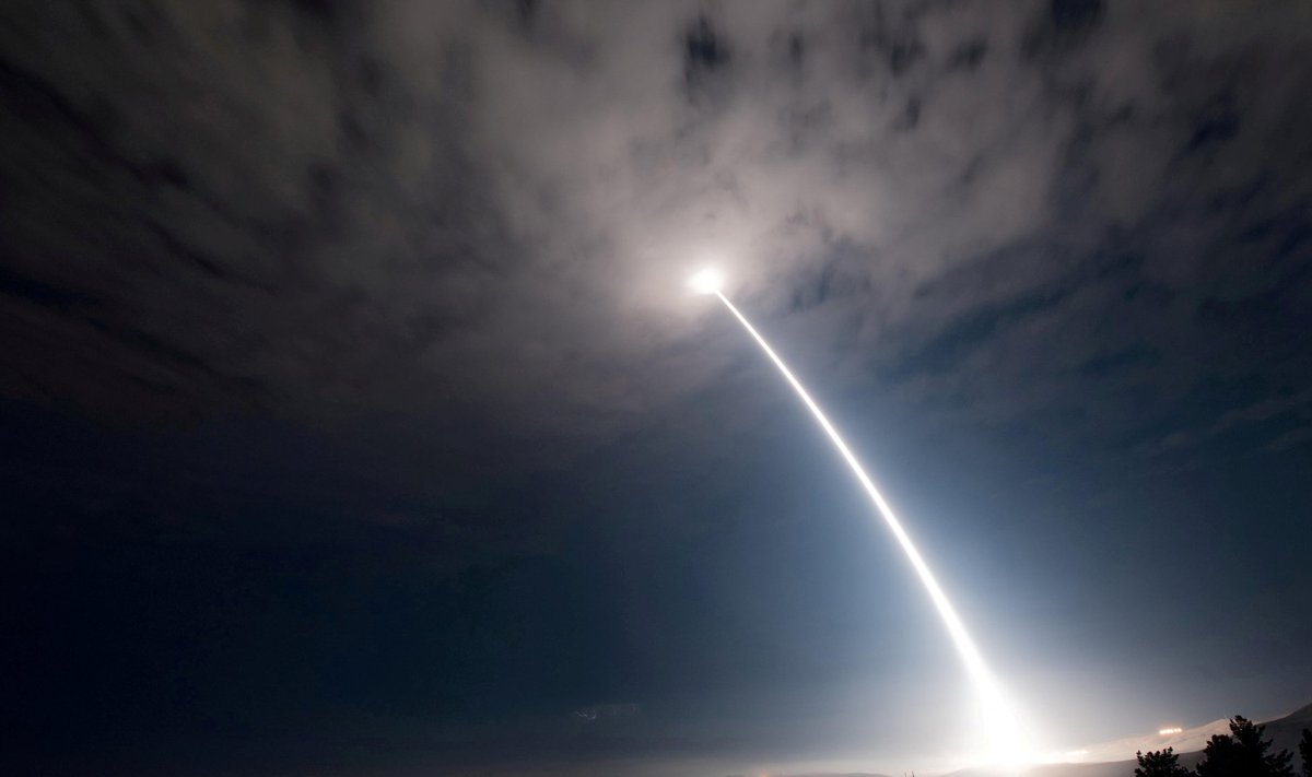 JAV kariuomenė išbandė tarpžemyninę balistinę raketą