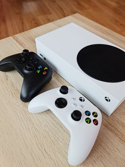 „Microsoft Xbox Series S“