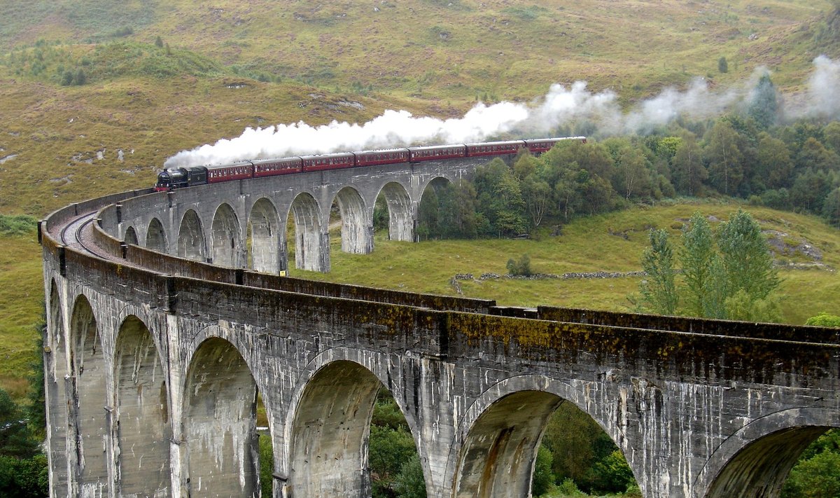 Geležinkelio viadukas Škotijoje