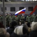 Rusija savo kariams į frontą siųs balalaikas