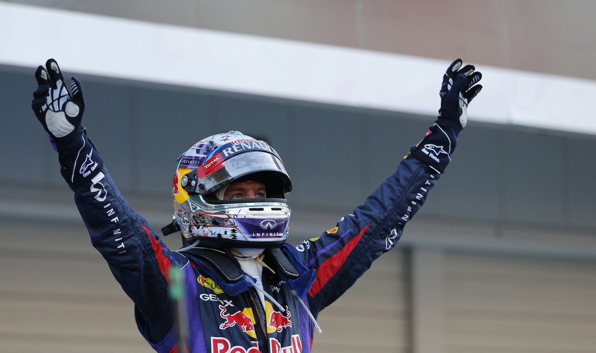 Sebastianas Vettelis laimėjo ir Japonijos etapą
