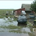 Kėdainių r. gyventojai skaičiuoja potvynio padarytus nuostolius ir keikia kelininkus