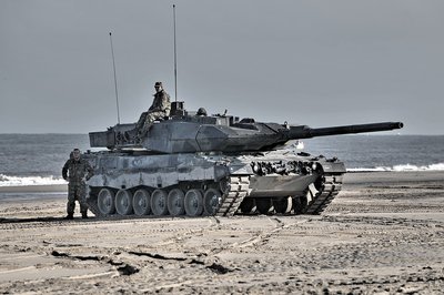 Dabartinės Nyderlandų kariuomenės tankas „Leopard 2“