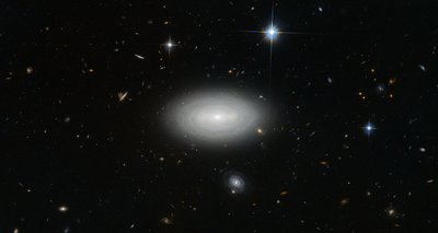 Vieniša galaktika
