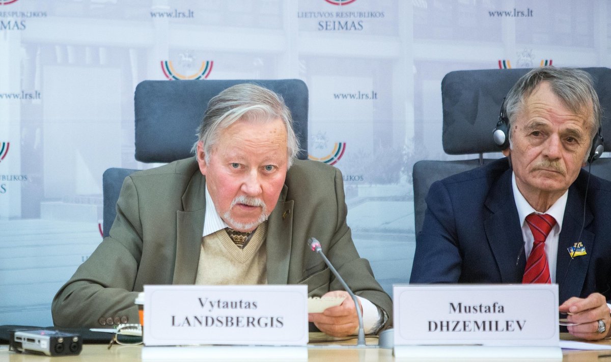 Vytautas Landsbergis and Crimean Tatar leader Mustafa Dhzemilev