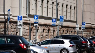 Klaipėdoje ir Trakuose nebeveiks programėlė m.Parking : už automobilių stovėjimą teks atsiskaityti kitaip