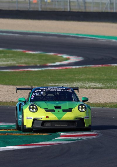 „Porsche Baltic“ rungtyniaus 992/AM klasėje su „Porsche 911 GT3 Cup“ automobiliu.