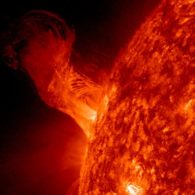 Saulės plazmos pliūpsnis nukreiptas į Žemę. NASA/NOAA nuotr.