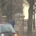 Šlapimo nelaikymas Kauno gatvėse (II): šįkart „pažymėta“ Istorinės Prezidentūros tvora