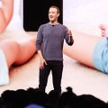 Ko nežinojote apie Zuckerbergą: pikantiška pažintis su būsima žmona, kiek moka už marškinėlius ir kuo ypatingas pirmas dukters žodis