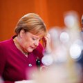 Per švelni Merkel „Huawei“ strategija sulaukė rimtos kritikos: peilius į nugarą galanda net savi