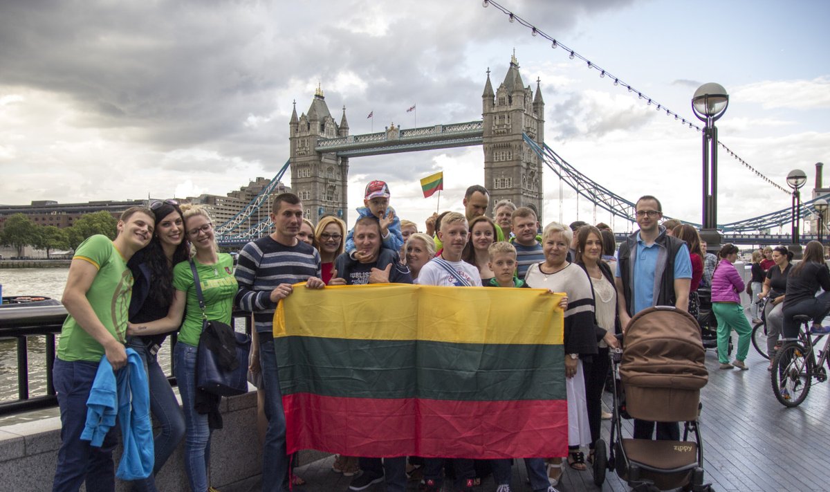 Lithuanians singing the national anthem in London 2016