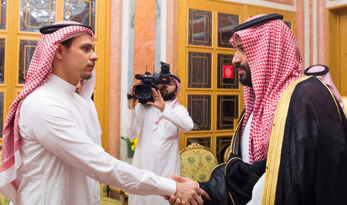 Princas Mohammedas bin Salmanas ir Jamalo Khashoggi sūnus 