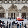 Tautininkai atiduoda pagarbą Paryžiaus katedroje dėl homoseksualų santuokų nusižudžiusiam prancūzui