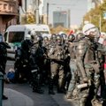 Policijos sustabdytus protestuotojus mitingo organizatorius ragino eiti namo: susitiksim dar ne kartą