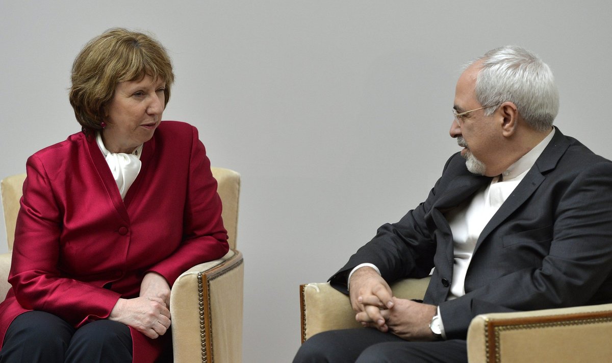 C.Ashton ir  Irano užsienio reikalų ministras Mohammadas Javadas Zarifas