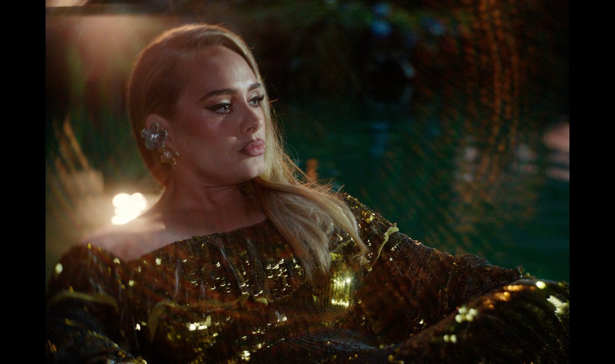 Dainininkė Adele, kadras iš vaizdo klipo