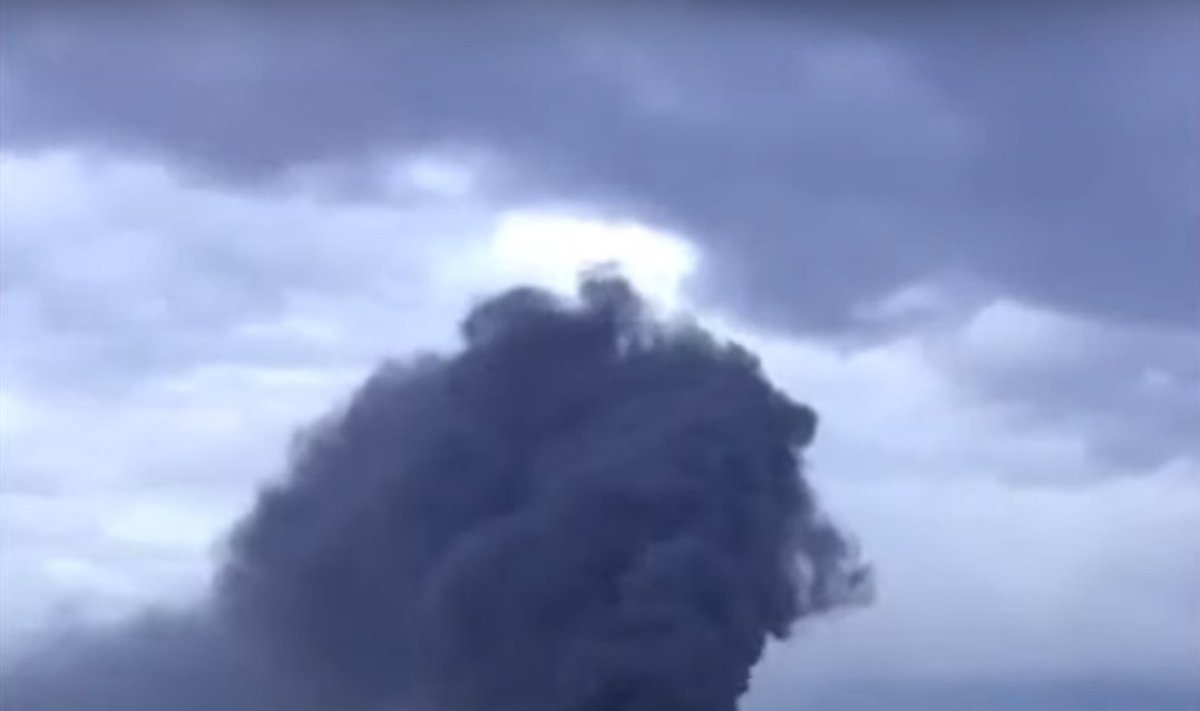 Rusijoje dega gamykla, kurioje gaminamos tarpžemyninės raketos