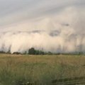 Lietuvoje siautė audra: debesys prie Sudervės