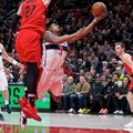 NBA naktis: Westbrooko trigubas dublis ir 51 nesustabdomo Bealo taškas