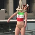 „Femen“ Paryžiuje Irano prezidentą pasitiko makabriška akcija (N-18)