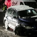 Пьяный водитель на Chrysler врезался в Renault, а тот сбил женщину